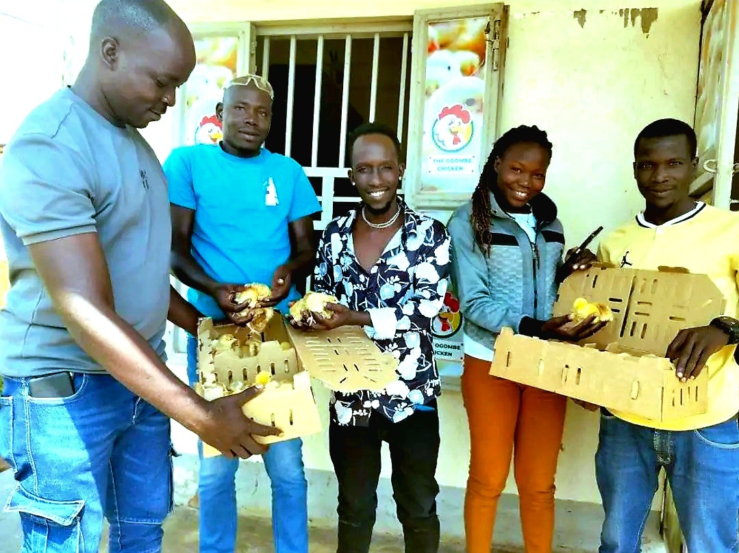 Singer Eezzy supports Blue zone FC with 100 chicks